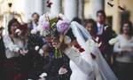 Χαμός σε γαμήλια δεξίωση - Ο αισθησιακός χορός της νύφης που έγινε viral (video)