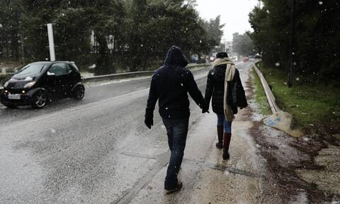 Κακοκαιρία: Διαδοχικές οι ψυχρές εισβολές – Χωρισμένη στα δύο η Ελλάδα – Πού θα πέσουν χιόνια