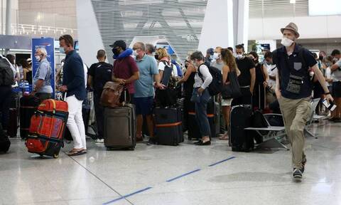 Μέτρα για τον κορονοϊό: Αυτό είναι το ΦΕΚ για τους ταξιδιώτες που μπαίνουν στην Ελλάδα