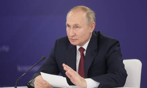 Ρωσία - Βατικανό: Ο Πούτιν θέλει να υπερασπιστεί μαζί με τον πάπα τα «συμφέροντα των χριστιανών»