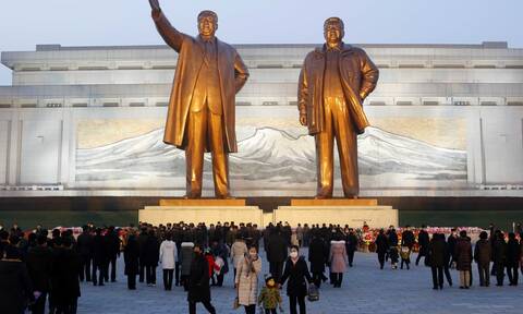 Βόρεια Κορέα: Ο Κιμ Γιονγκ Ουν απαγορεύει το γέλιο, το ποτό και τα ψώνια - Δείτε γιατί