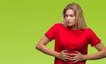 Ξαφνικός πόνος στο στομάχι: Πού μπορεί να οφείλεται (εικόνες)