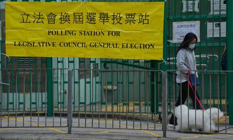 Κίνα: Άνοιξαν οι κάλπες για την ανάδειξη του νέου Νομοθετικού Συμβουλίου του Χονγκ Κονγκ