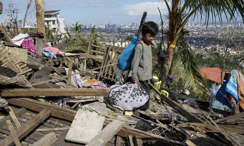 Φιλιππίνες: Εικόνες βιβλικής καταστροφής από τον τυφώνα Ράι - Πάνω από 90 οι νεκροί