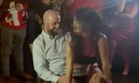 ΗΠΑ: Γυναίκα αστυνομικός έκανε lap dance στον υπαρχηγό της - Του έδωσαν δυσμενή μετάθεση