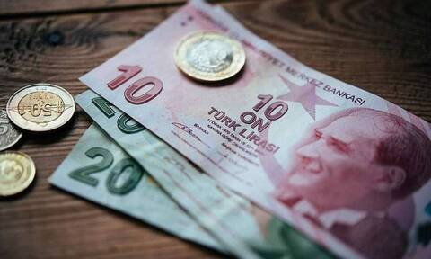 Στις 20 λίρες εκτοξεύθηκε η ισοτιμία της τουρκικής λίρας με το ευρώ – Πιέσεις στα τουρκικά ομόλογα