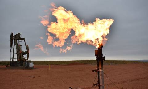 Η μετάλλαξη Όμικρον απειλεί την ανάκαμψη - Κατρακυλάει η τιμή του πετρελαίου