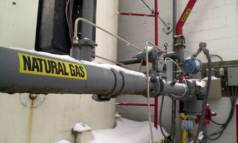 «Έκρηξη» στις τιμές του φυσικού αερίου – Πού οφείλεται το μπαράζ των αρνητικών ρεκόρ