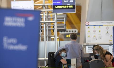 Κορονοϊό: Εγκλωβισμός Έλληνα που βρέθηκε θετικός στον ιό στο αεροδρόμιο της Μαδρίτης - Τι αναφέρει
