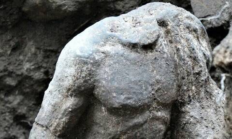 Άγαλμα των αυτοκρατορικών χρόνων ανακαλύφθηκε σε ανασκαφή στο κέντρο της Βέροιας