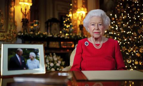 Bασίλισσα Ελισάβετ: Η μελαγχολική φωτογραφία με τον Φίλιππο και τα μοναχικά της Χριστούγεννα