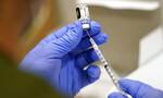 Βρετανία: Ο εμβολιασμός δεν σταματά ούτε τα Χριστούγεννα
