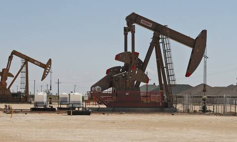 Η «Όμικρον» δεν επηρεάζει τις τιμές του πετρελαίου - Κοντά στα 80 δολάρια το Brent