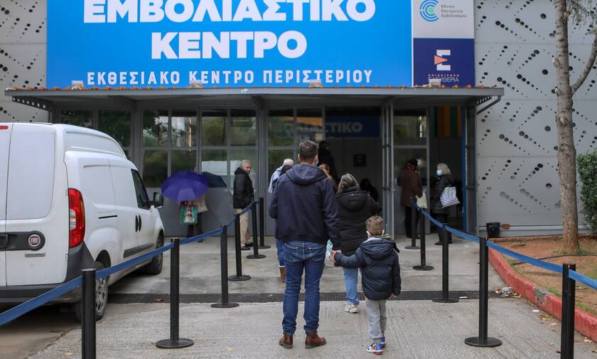 Παγώνη στο Newsbomb.gr: Ποια είναι η κάλυψη κατά της Όμικρον μετά τη 2η δόση του εμβολίου
