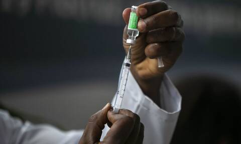 Αργεντινή: Μειώνεται στις 7 ημέρες η καραντίνα για τους εμβολιασμένους που προσβλήθηκαν από covid
