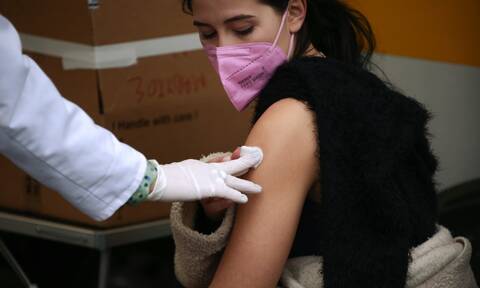 Εμβολιασμοί: Ανατροπή με το πρόστιμο των 100 ευρώ στους μη εμβολιασμένους άνω των 60 από 16/01