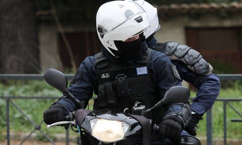 «Άνοιξαν» σπίτι αστυνομικού στο Χαλάνδρι – Του πήραν πιστόλι και χρηματοκιβώτιο