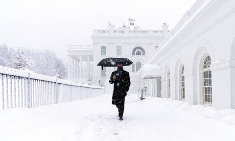 ΗΠΑ: Το χιόνι παραλύει την αμερικανική πρωτεύουσα - Στα λευκά η Ουάσιγκτον