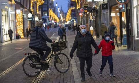 Κορονοϊός - Ολλανδία: Αρνητικό ρεκόρ με 24.500 νέα κρούσματα σε ένα 24ωρο