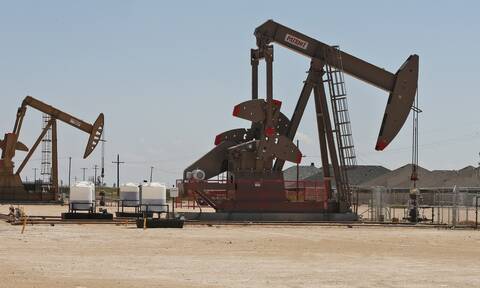 Δεν τρομάζει η «Όμικρον» - Μεγάλη άνοδος στις τιμές του πετρελαίου