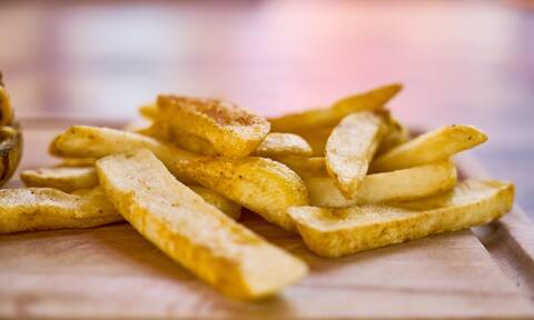 Tηγανητές πατάτες:  Το κόλπο για να γίνονται πιο νόστιμες!