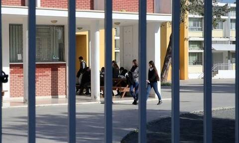 Κύπρος: Γονέας θετικός στον κορoνοϊό επιτέθηκε σε Διευθυντή σχολείου