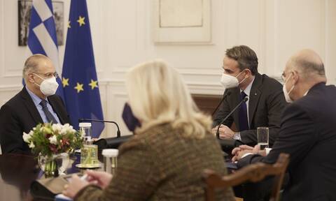 Συνάντηση Μητσοτάκη με τον υπουργό Εξωτερικών της Κύπρου, Ιωάννη Κασουλίδη