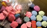 Το χάπι των βιαστών που «ναρκώνει» γυναίκες – Οι «αγγελίες» στο διαδίκτυο