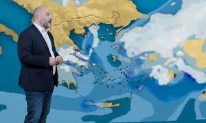 Καιρός - Αρναούτογλου: Σασπένς τη Δευτέρα – Τα 2 σενάρια και η πιθανότητα για χιόνια στην Αττική