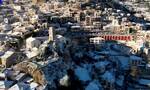 Κακοκαιρία «Ελπίδα»: Οι πρώτες μαγικές, κατάλευκες εικόνες της Αράχωβας από ψηλά