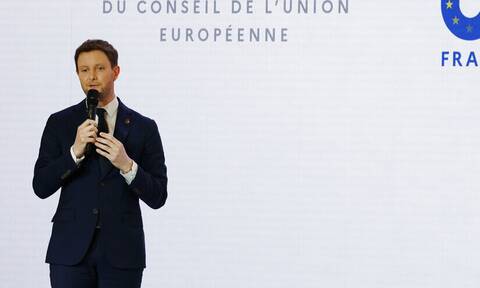 Γαλλία: Υπέρ του απευθείας διαλόγου της ΕΕ με τη Ρωσία τάσσεται το Παρίσι