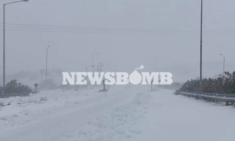 Κακοκαιρία Ελπίδα: Θάφτηκε στο χιόνι η Εύβοια - Αποκλεισμένα χωριά και χωρίς ρεύμα