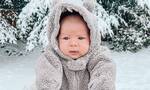 Μωρά φωτογραφίζονται στο χιόνι και είναι αξιολάτρευτα (εικόνες)