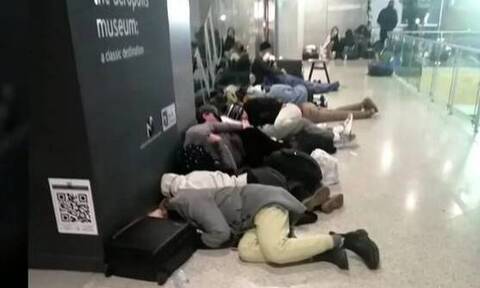 Αττική Οδός: Ατελείωτος «Γολγοθάς» για τους εγκλωβισμένους- Κοιμήθηκαν σε πάτωμα ξενοδοχείου
