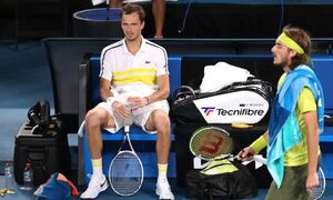 Australian Open: Ξέσπασε ο αντίπαλος του Τσιτσιπά - «Πόσο βλάκας μπορεί να είναι;» (vid)