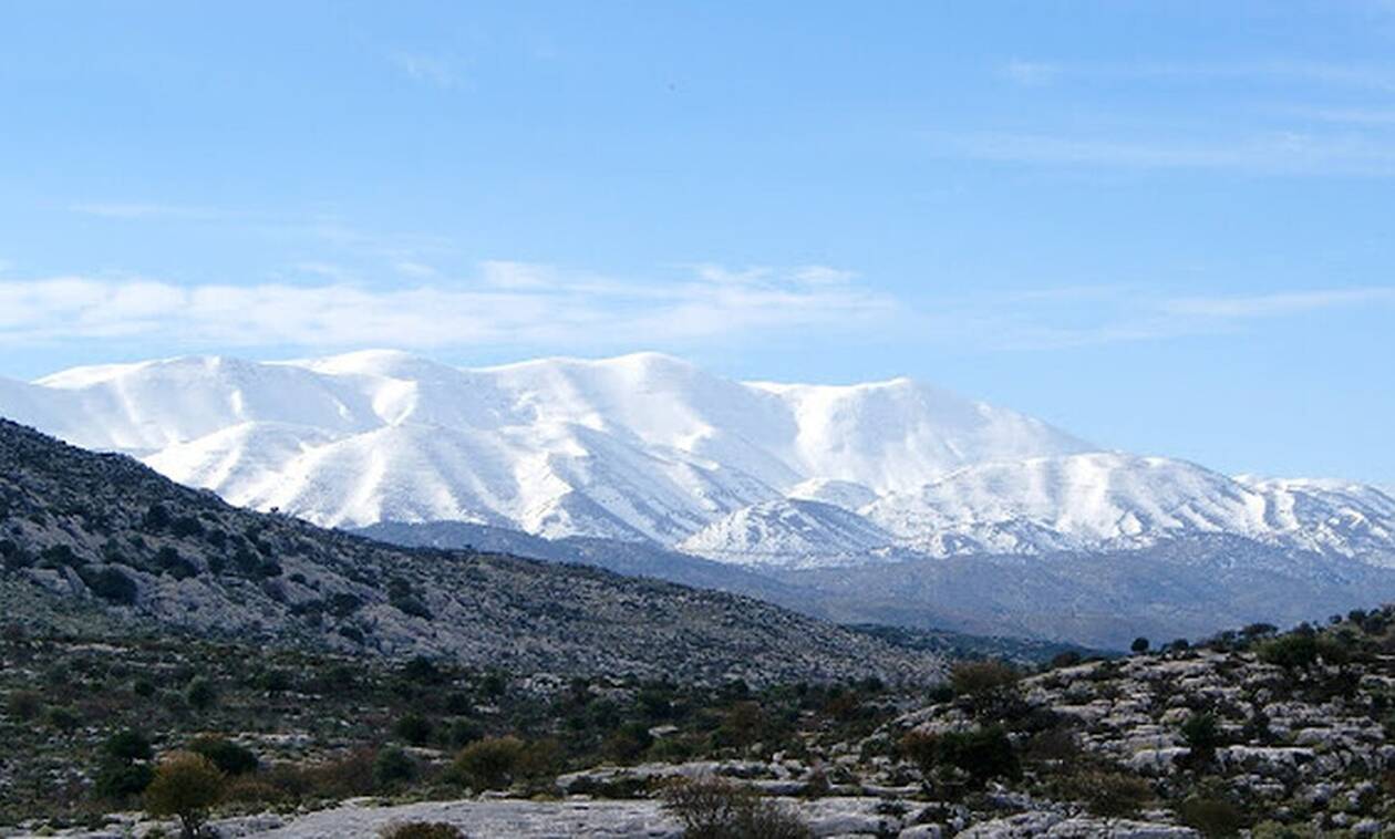 Καμία Ελπίδα: Το ελληνικό μέρος που χιονίζει μέχρι και το καλοκαίρι!