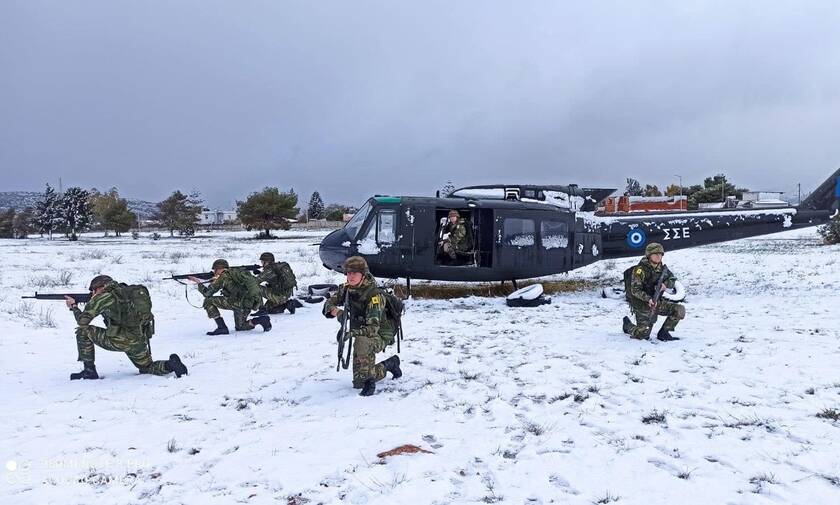 Ένοπλες Δυνάμεις: Παντός καιρού! Εικόνες από τη σκληρή εκπαίδευση στα χιόνια