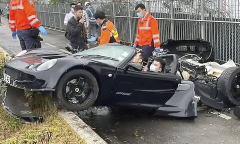 Απίστευτο ατύχημα με Lotus Εxige χωρίς ευτυχώς θύματα