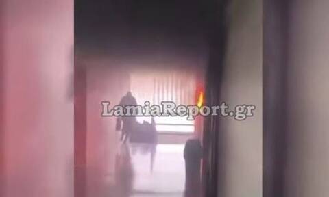 Αταλάντη: Έβαλαν φωτιά στο διάδρομο σχολείου