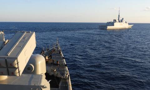 Πολεμικό Ναυτικό: Άνοιξε πυρ στο Μυρτώο πέλαγος με τους Γάλλους - Βομβάρδισαν βραχονησίδα