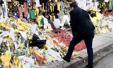 Μαργαρίτης Σχοινάς: Στο σημείο της δολοφονίας του 19χρονου Άλκη - Άφησε ένα κίτρινο τριαντάφυλλο
