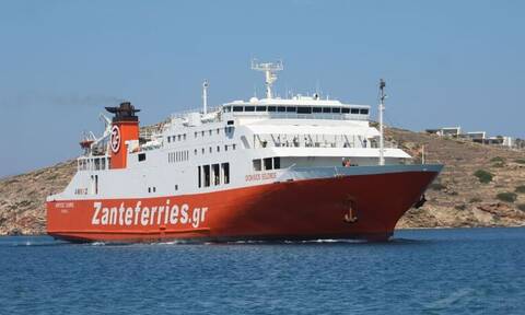 Περιπέτεια για 160 επιβάτες του πλοίου «Διονύσιος Σολωμός»: Δεν μπορεί να δέσει στη Μήλο λόγω ανέμων