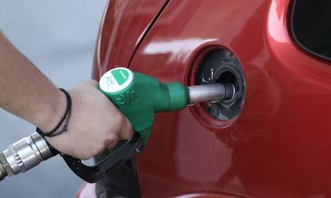Ρεπορτάζ Newsbomb.gr: Πληρώνουμε... φόρους αντί για βενζίνη - Οργή καταναλωτών και βενζινοπωλών