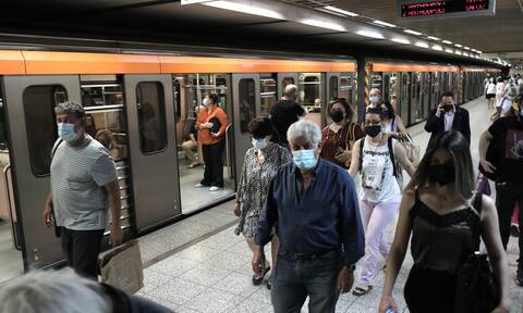 Δάφνη: Άνθρωπος έπεσε στις γραμμές του Μετρό – Επιχείρηση απεγκλωβισμού