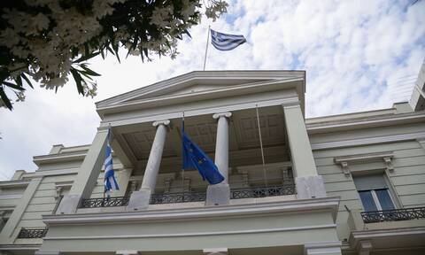 ΥΠΕΞ: Οι Έλληνες που βρίσκονται ή ταξιδεύουν στην Ουκρανία να είναι σε επαφή με την πρεσβεία μας
