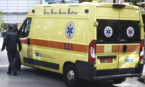 Αναστάτωση στη Θεσσαλονίκη: Στο νοσοκομείο 53χρονος που έπεσε από τον πρώτο όροφο