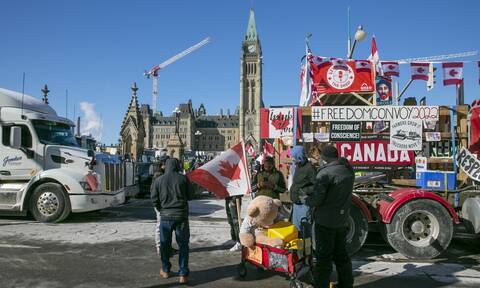 Καναδάς: Αμετακίνητο το «κονβόι ελευθερίας» παρά τα αντιδημοκρατικα μέτρα του Τριντό