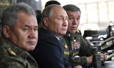 Κρίση στην Ουκρανία: Σε άσκηση με πυραύλους ο Πούτιν - Για 149.000 Ρώσους στα σύνορα μιλά το Κίεβο