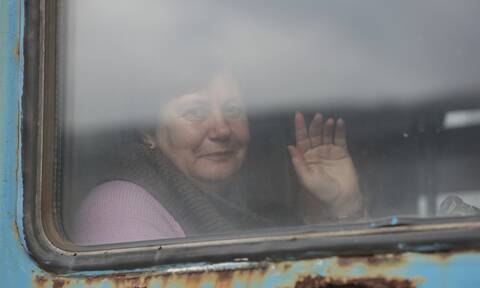 Ουκρανία: Αναχώρησε από το Ντονμπάς το πρώτο τρένο που μεταφέρει αμάχους στο Βορονέζ