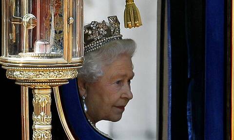 Με κορονοϊό η Βασίλισσα Ελισάβετ – Ποιος είναι ο γιατρός που «κρατάει την τύχη της» στα χέρια του